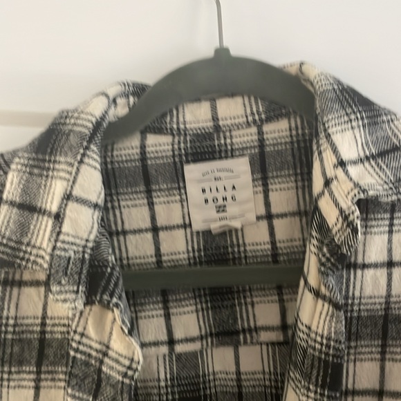 Black/cream Billabong Shacket - Picture 2 of 3